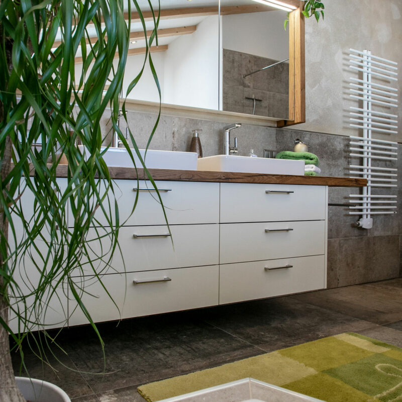 Bad E9a8129 800x800.jpg