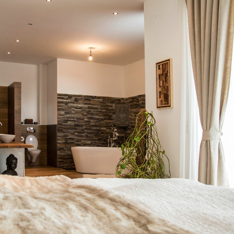 Bad V9a4455 800x800.jpg