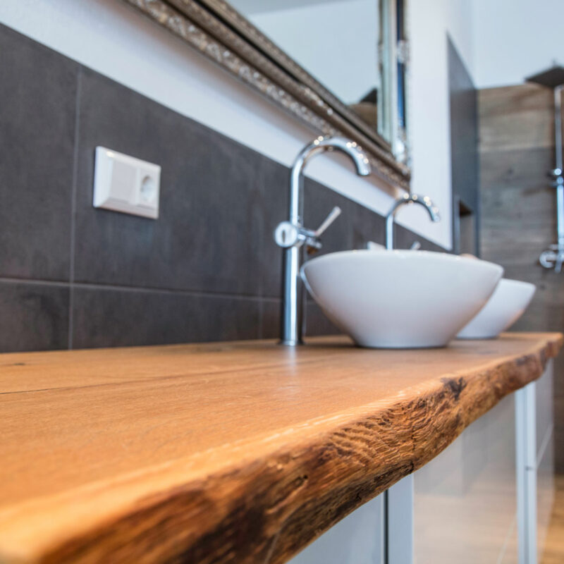 Bad V9a4466 800x800.jpg