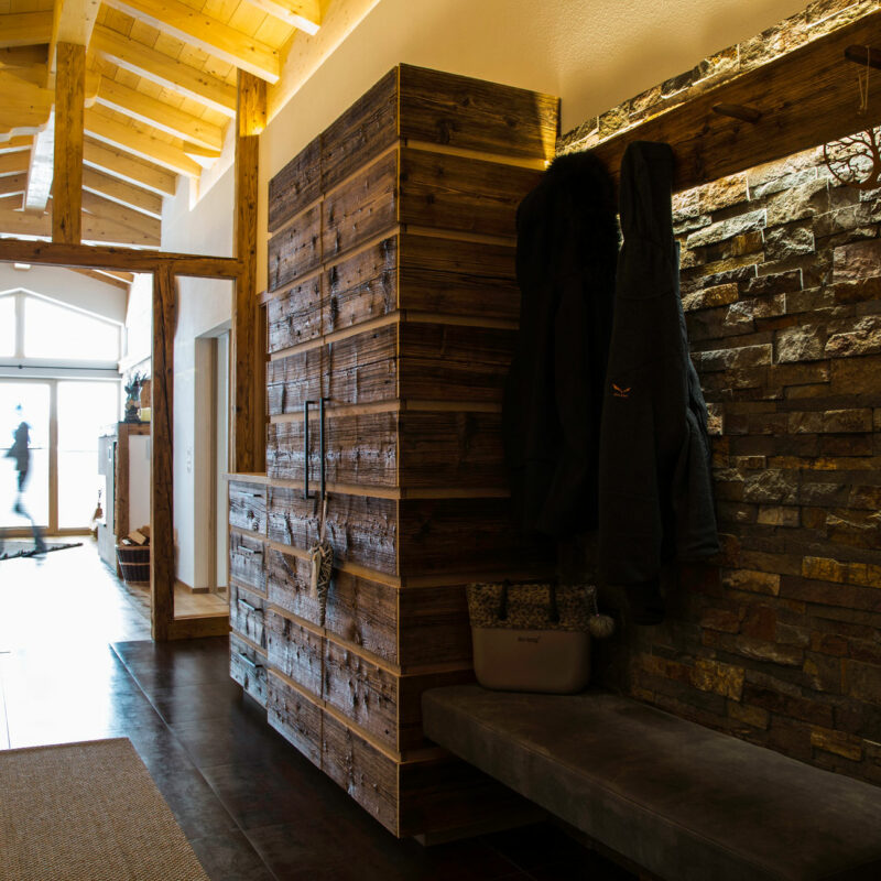 Garderobe V9a4231 800x800.jpg